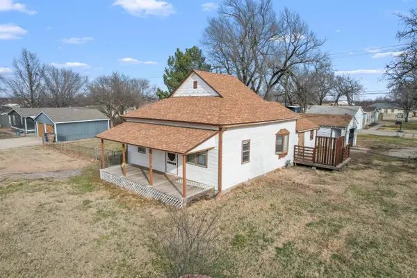 410 N Main, Benton, KS 67017