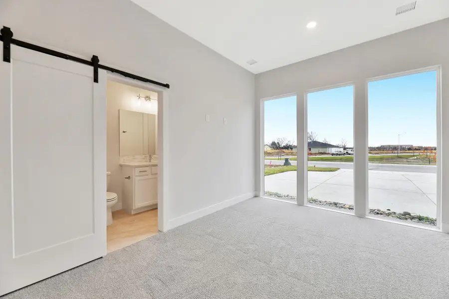 832 N Speyside Cir, Andover, KS 67002 - #3