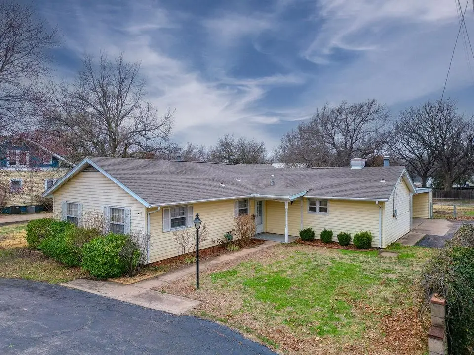1115 Mound St, Winfield, KS 67156 - #1