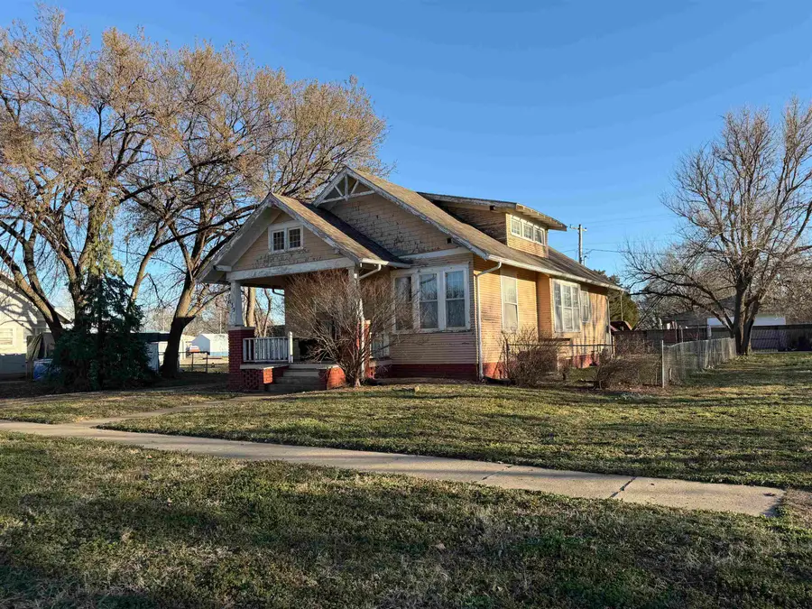 133 E 2nd St, Assaria, KS 67416 - #2