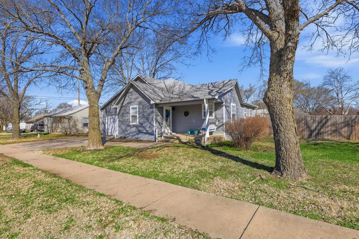 226 E 1st St, Douglass, KS 67039 - #1