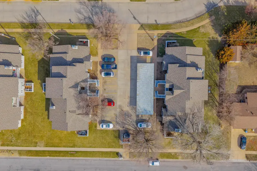 1710 E 24th Ave, Hutchinson, KS 67502 - #3