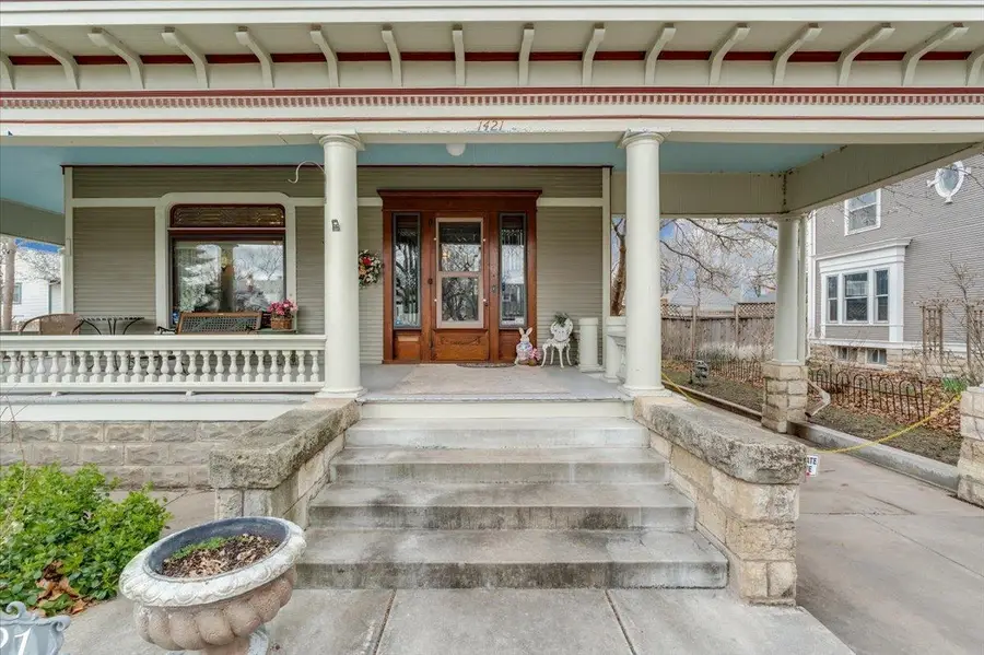 1421 N Park Pl, Wichita, KS 67203 - #3