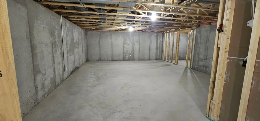 1831 S Lynnrae St, Wichita, KS 67207 - #2