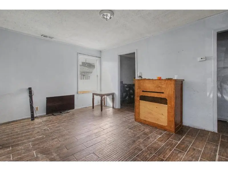 2937 S Rutan St, Wichita, KS 67210 - #2