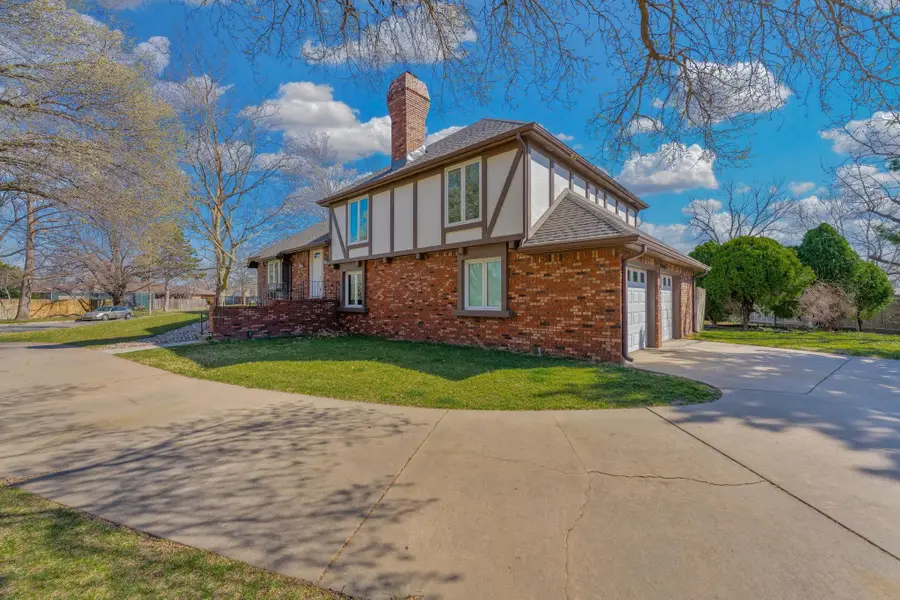 2932 W Benjamin Dr, Wichita, KS 67204 - #2