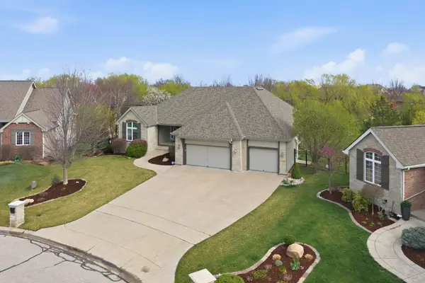 1817 N Cranbrook Cir, Wichita, KS 67206