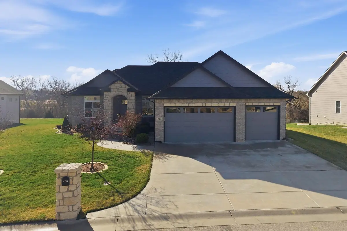 4724 N Elk Creek Dr, Wichita, KS 67226 - #1