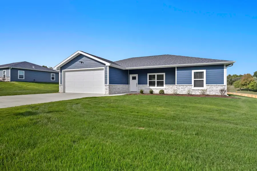 809 Battle Creek Ln, Minneapolis, KS 67467 - #2