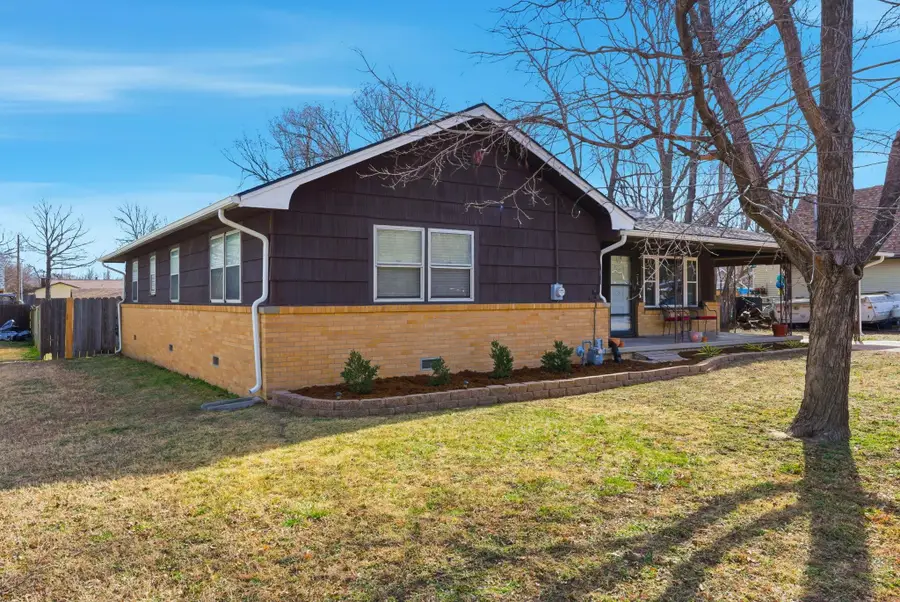 1214 N Sheridan Ave, Wichita, KS 67203 - #2