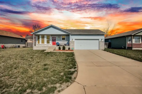 2017 S Crestline Ct, Wichita, KS 67209