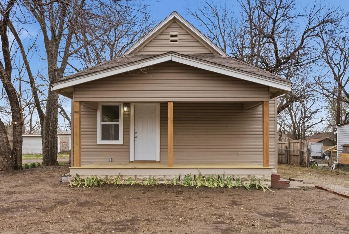 1504 S Hydraulic Ave, Wichita, KS 67211 - #1