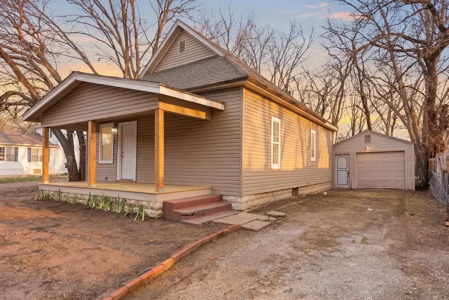 1504 S Hydraulic Ave, Wichita, KS 67211 - #3