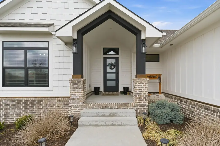 3580 N Bluestem Ct, Rose Hill, KS 67133 - #3