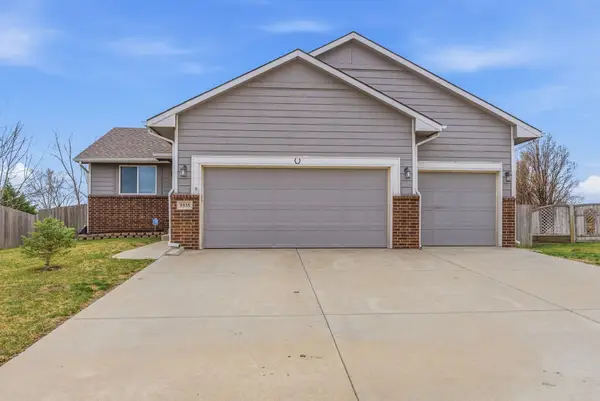 5535 S Meadowview Ct, Wichita, KS 67216