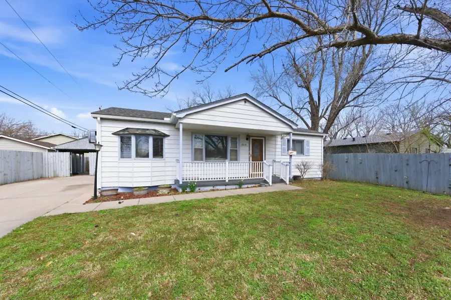 2016 E Sunrise Dr, Wichita, KS 67216 - #2