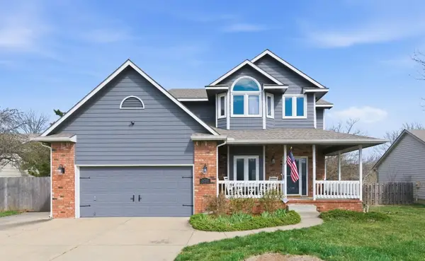 818 E Rushwood Ct, Derby, KS 67037