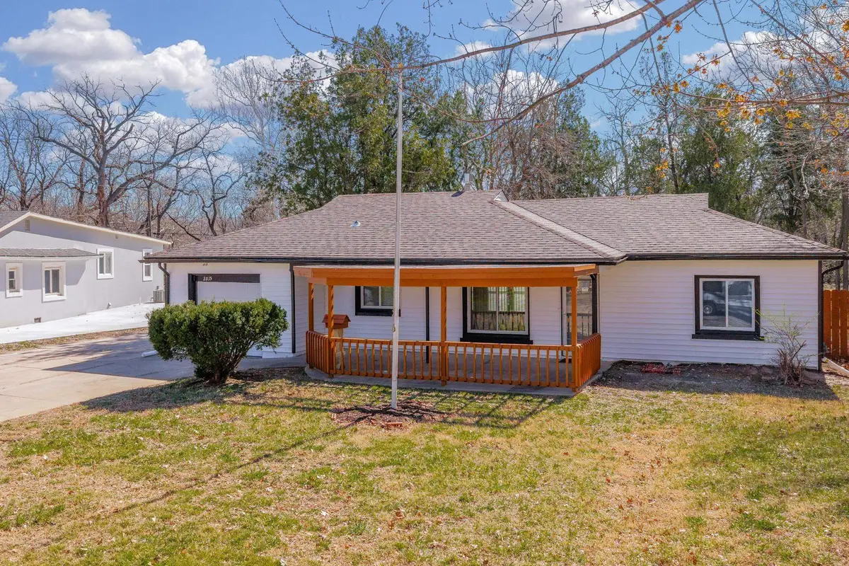 2815 E Glen Oaks Dr, Wichita, KS 67216 - #1