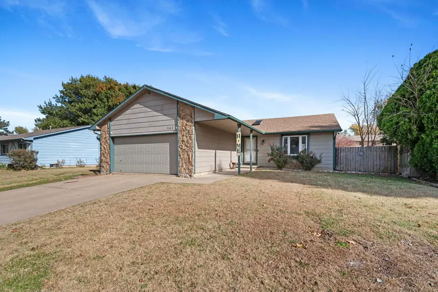 142 Champion St, Haysville, KS 67060 - #2