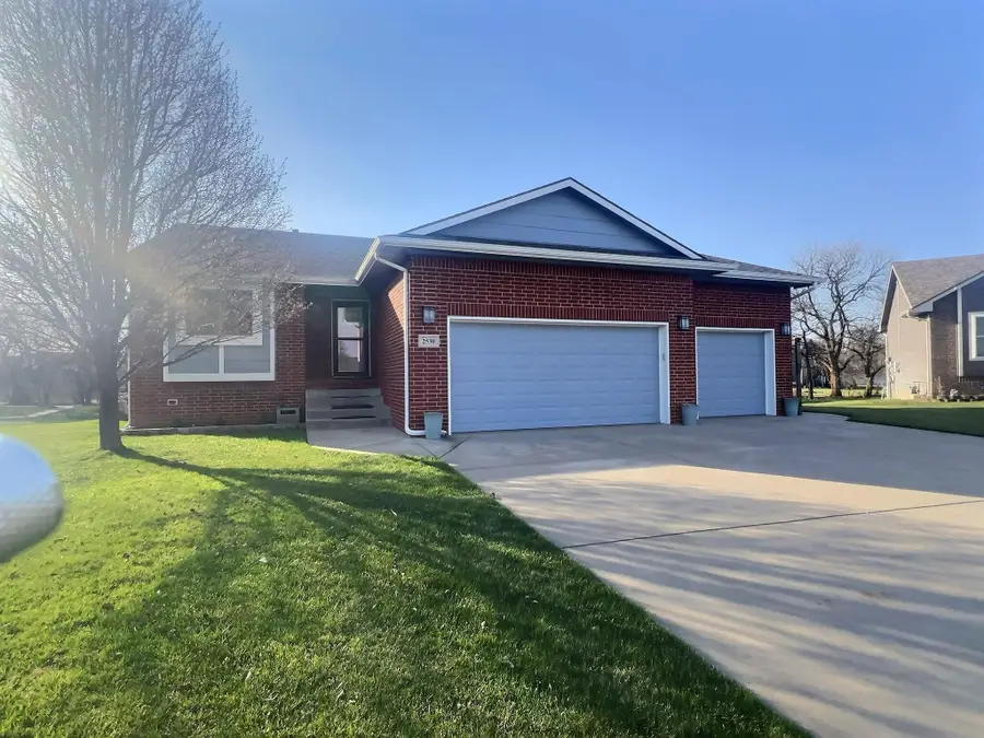 2530 S Prescott Cir, Wichita, KS 67215 - #2