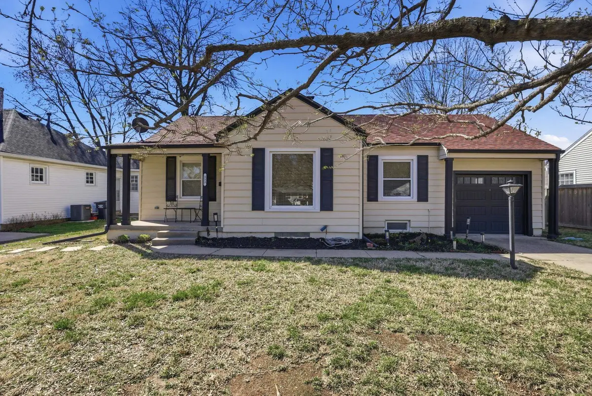 333 N Ridgewood Dr, Wichita, KS 67208 - #1