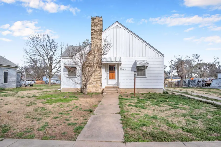 506 N Maple St, Peabody, KS 66866 - #3