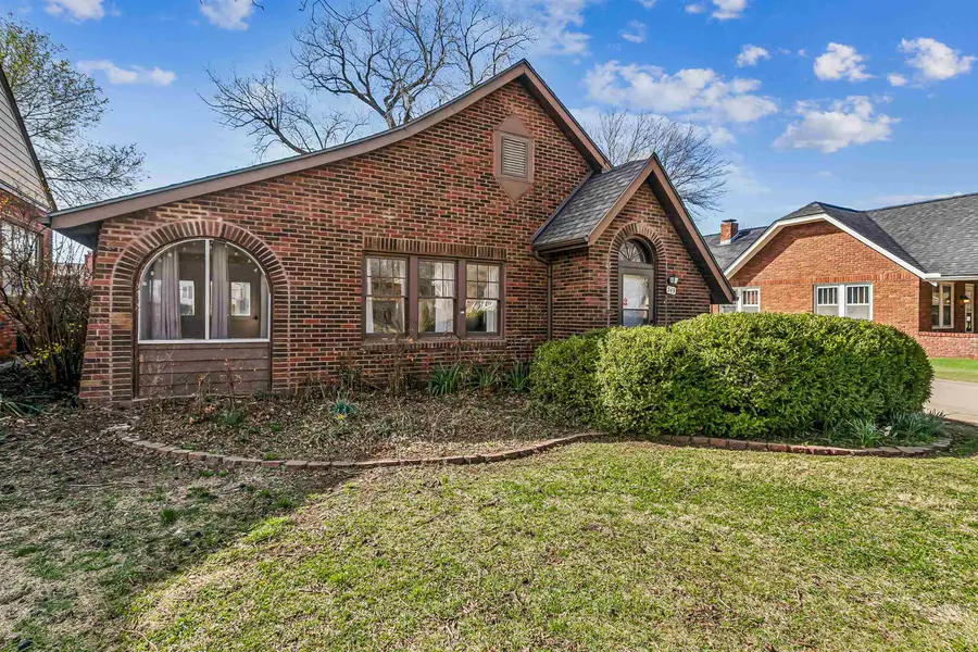 549 N Fountain St, Wichita, KS 67208 - #3