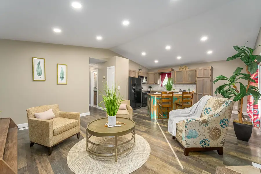 2403 E Robbins St, Park City, KS 67219-1570 - #2