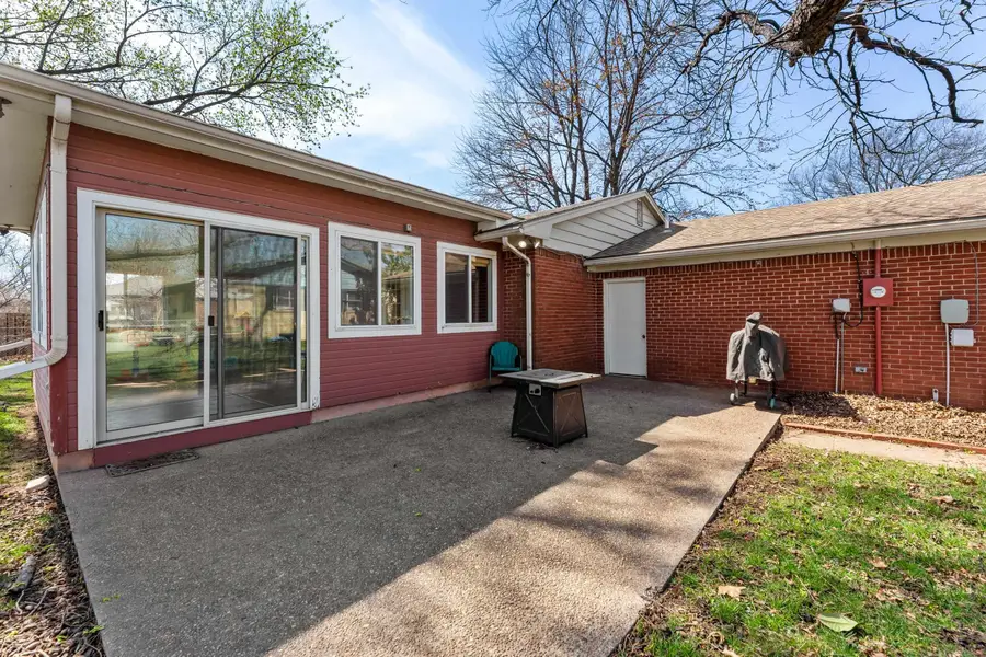 320 S 1st Ave, Clearwater, KS 67026 - #3