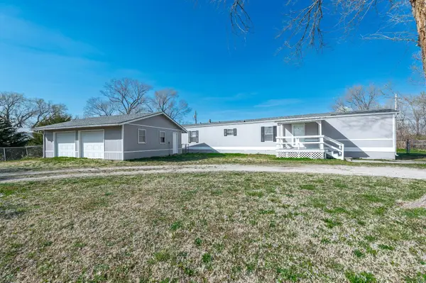 818 W 81st St S, Haysville, KS 67060