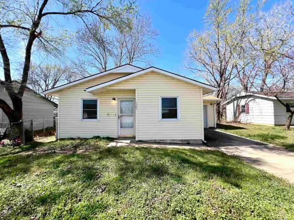 1507 N 10th, Arkansas City, KS 67005