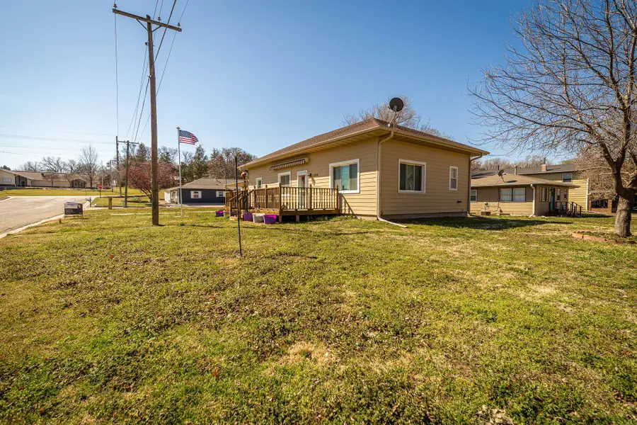 1004 Church St, Concordia, KS 66901 - #2