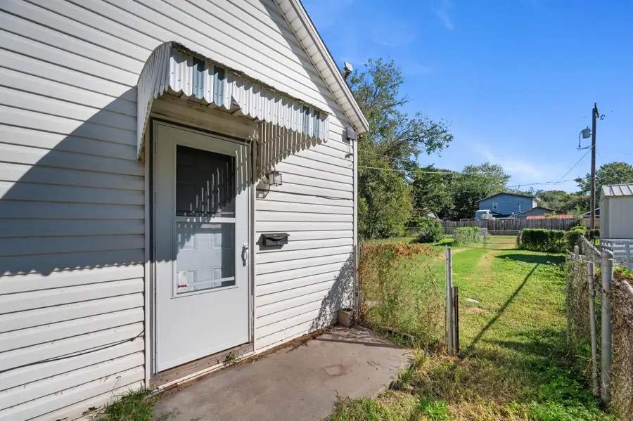 1440-1442 S Laura Ave, Wichita, KS 67211 - #3