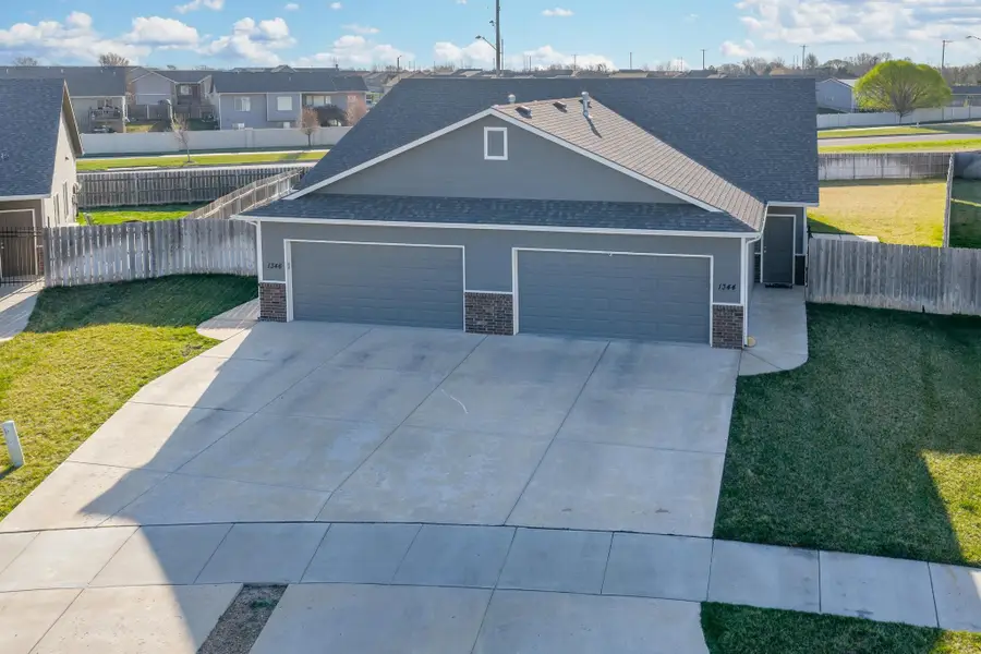 1344-1346 N Azena, Andover, KS 67002 - #2