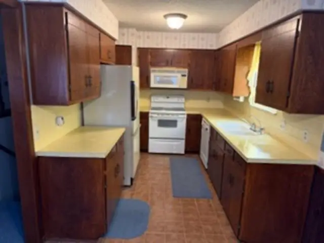 1928 E Ravena St, Park City, KS 67219 - #3