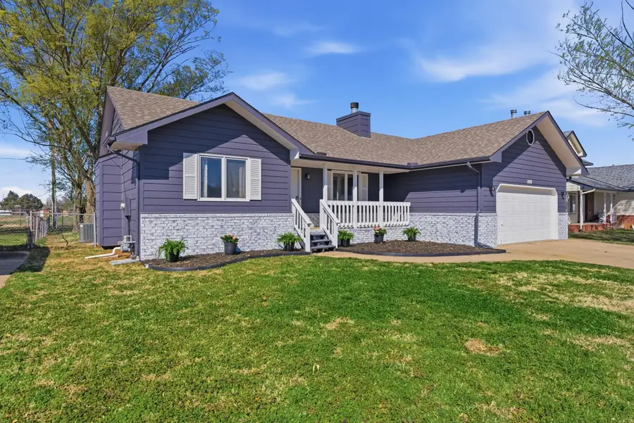 1137 N Burrows St, Belle Plaine, KS 67013 - #3