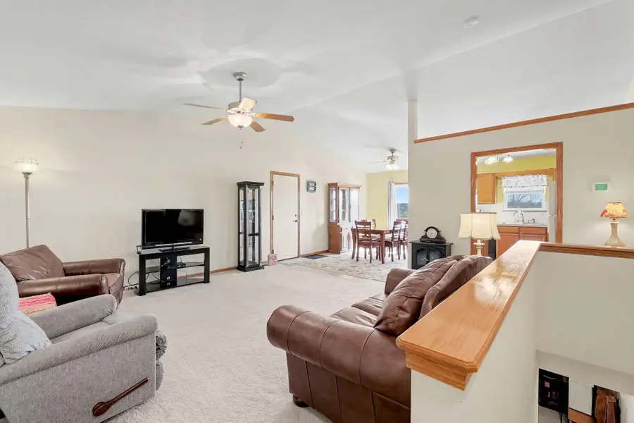 610 S Stoneridge St, Valley Center, KS 67147 - #3