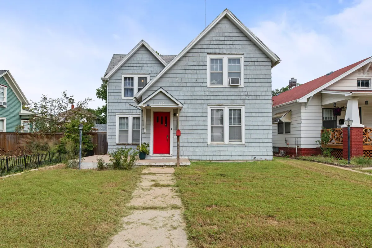 406 E 3rd St, Newton, KS 67114 - #1