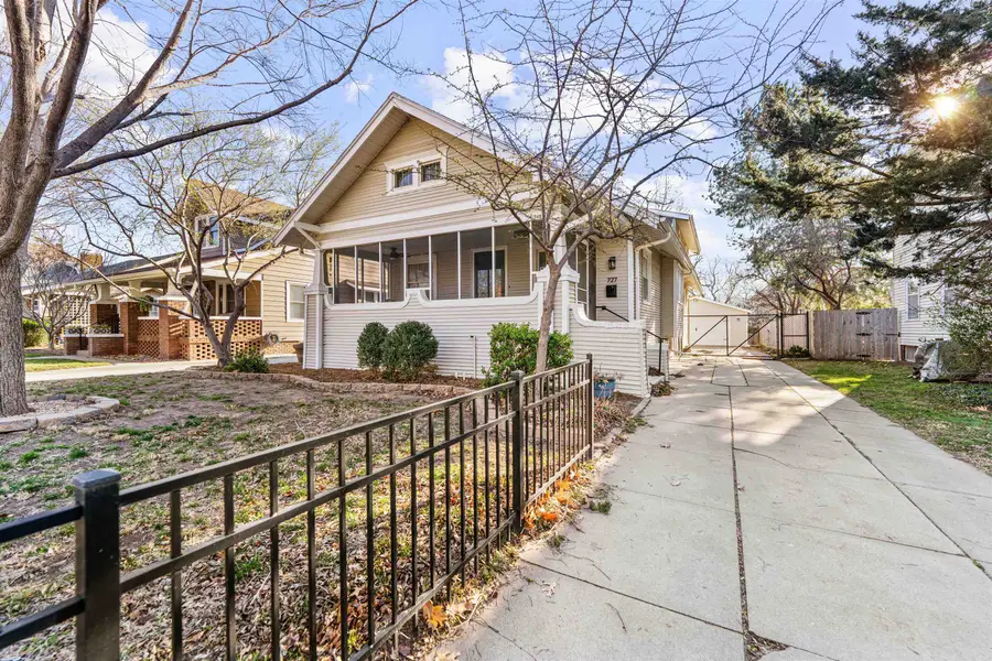 727 Highland Ave, Salina, KS 67401 - #2