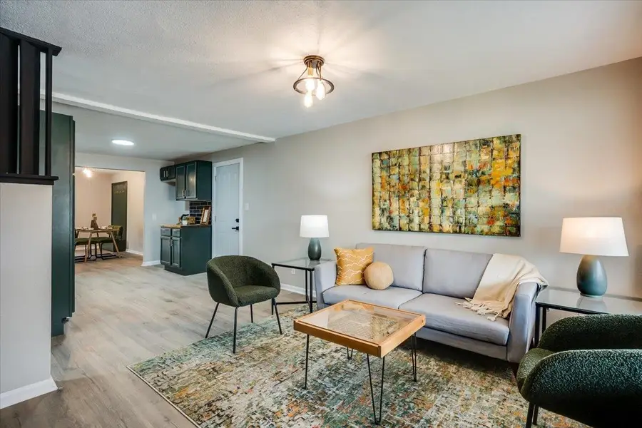 1007 Waverly St, Wichita, KS 67218 - #2