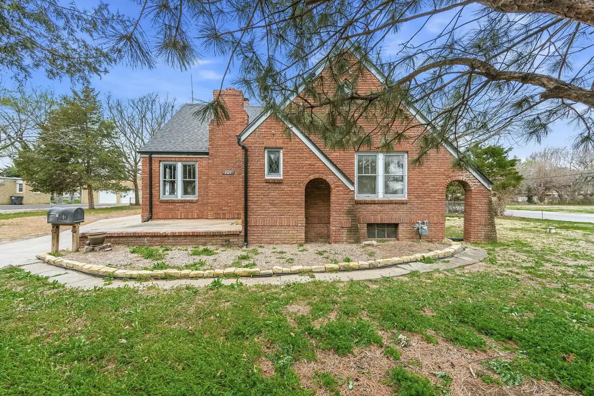 101 S Tyler Rd, Wichita, KS 67209 - #1