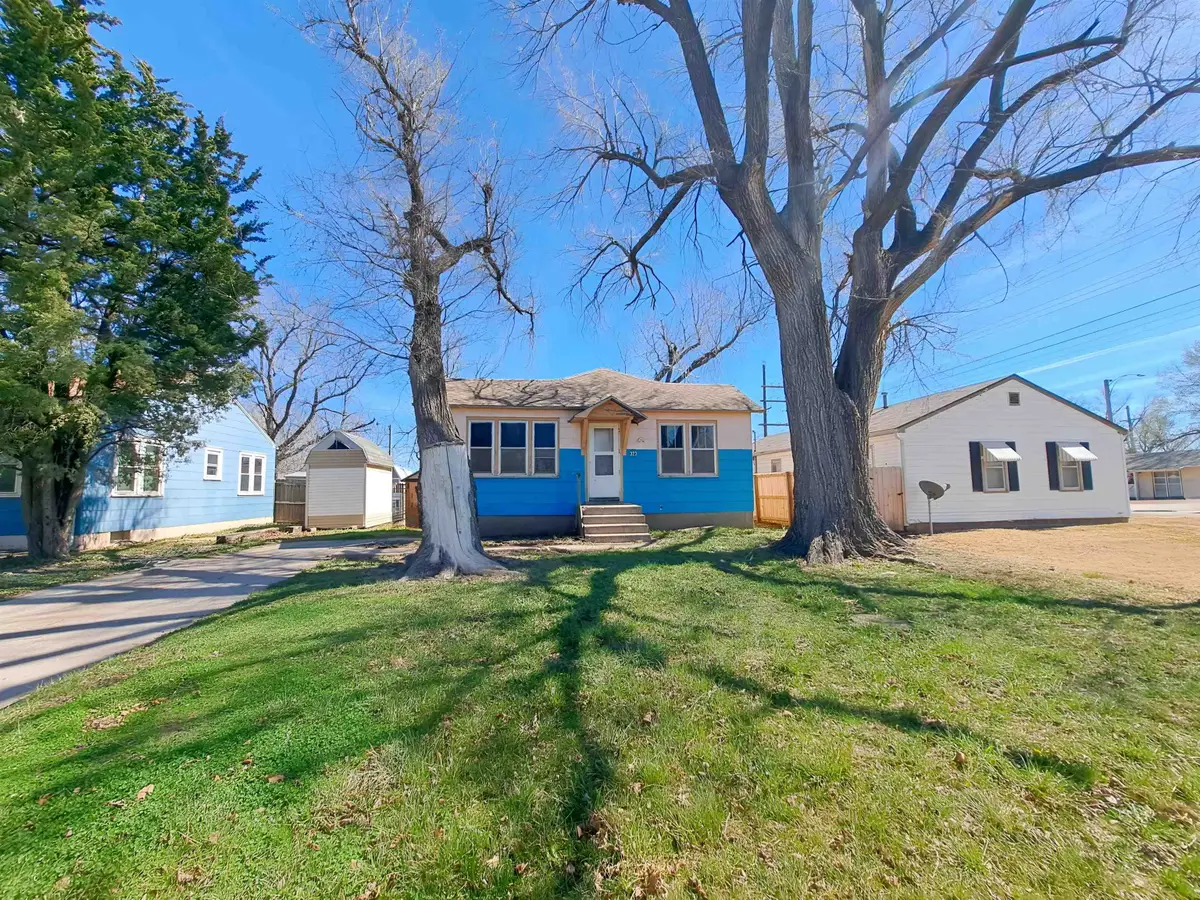 323 S Lucy St, McPherson, KS 67460 - #1