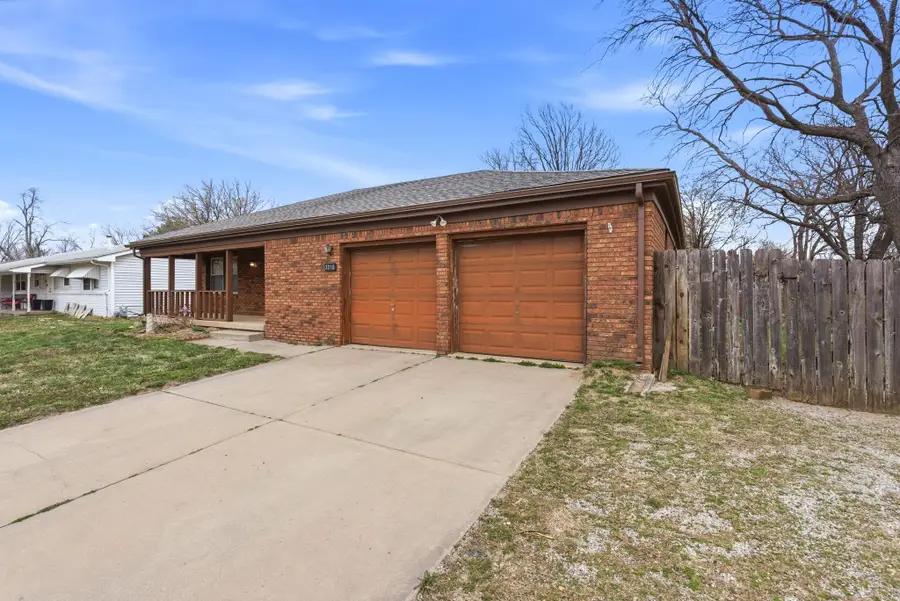 3318 N Amidon Ave, Wichita, KS 67204 - #3