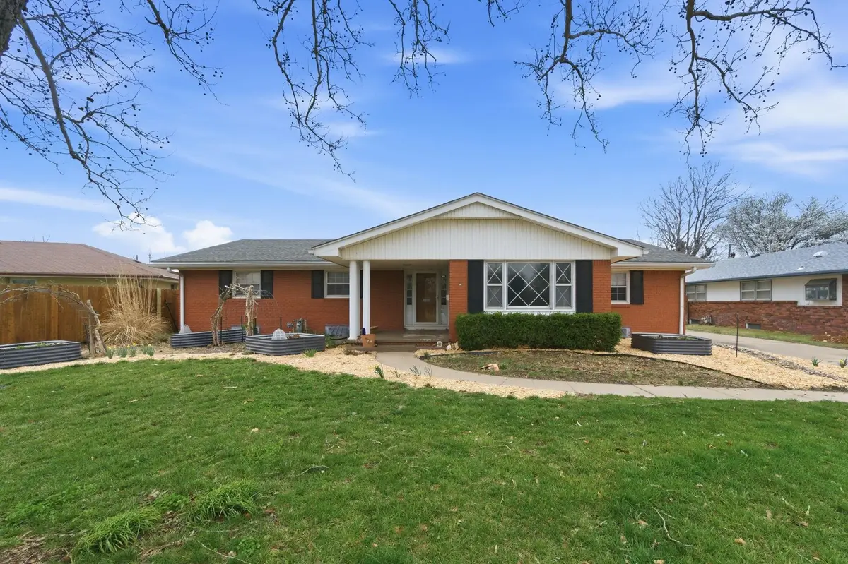 1611 N Athenian Ave, Wichita, KS 67203 - #1