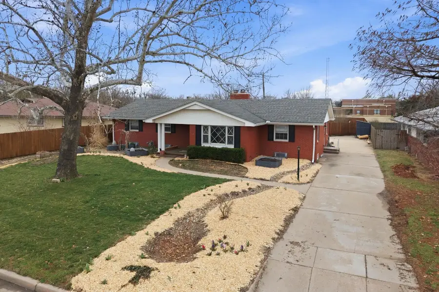 1611 N Athenian Ave, Wichita, KS 67203 - #2