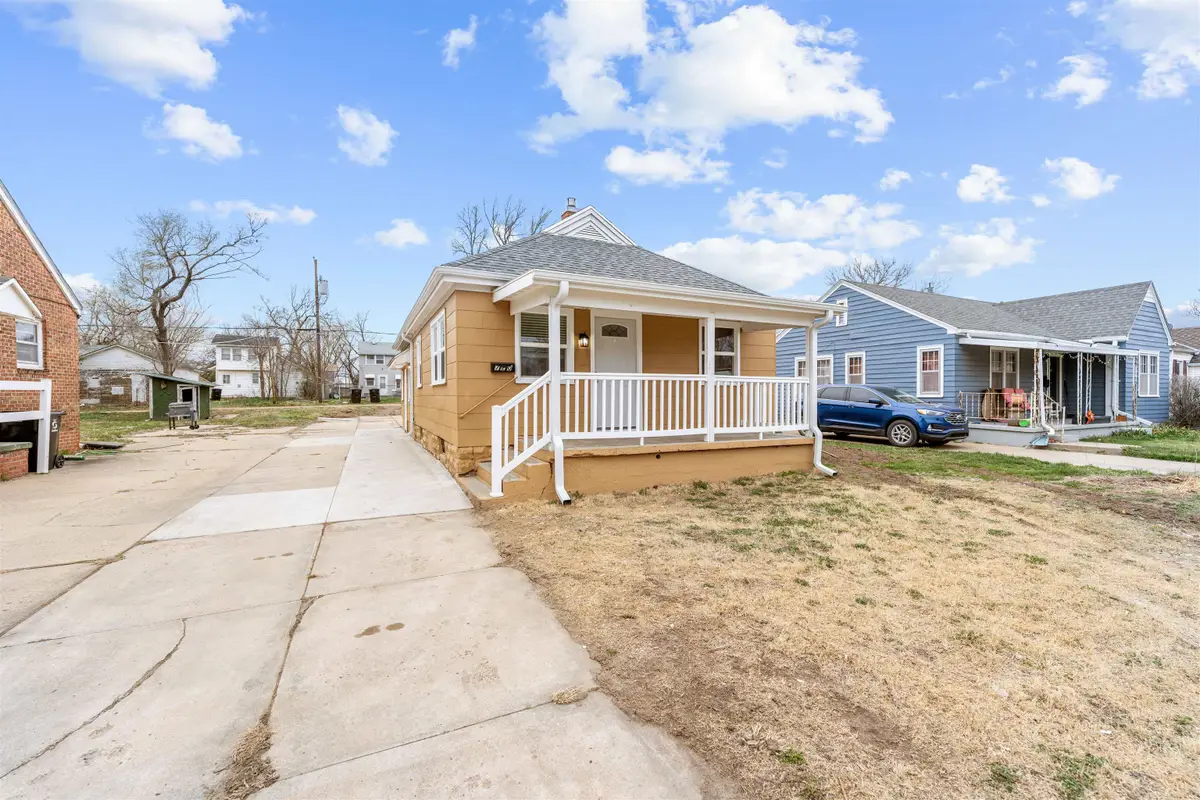 720 Sherman St, Salina, KS 67401 - #1