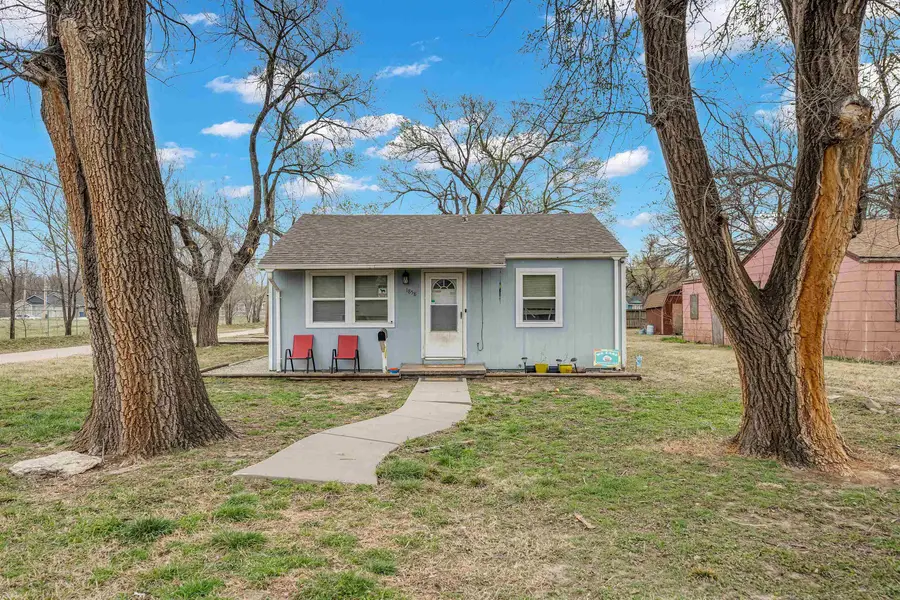 1858 N Pennsylvania Ave, Wichita, KS 67214 - #2