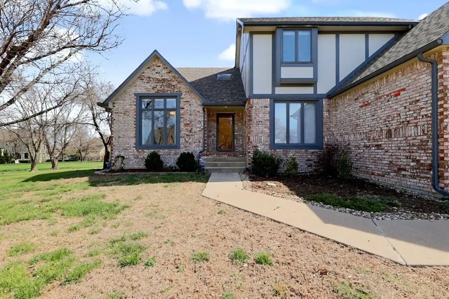 2544 N Fox Run Ct, Wichita, KS 67226 - #2