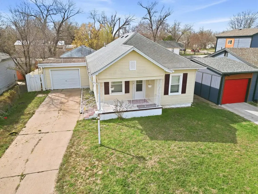 1933 W Irving St, Wichita, KS 67213 - #2