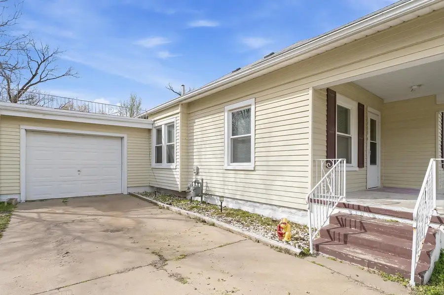 1933 W Irving St, Wichita, KS 67213 - #3